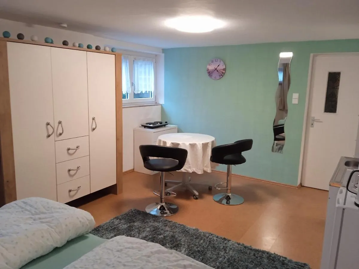 Kleine Unterkunft Fuer Selbstversorger Nuremberg Appartement